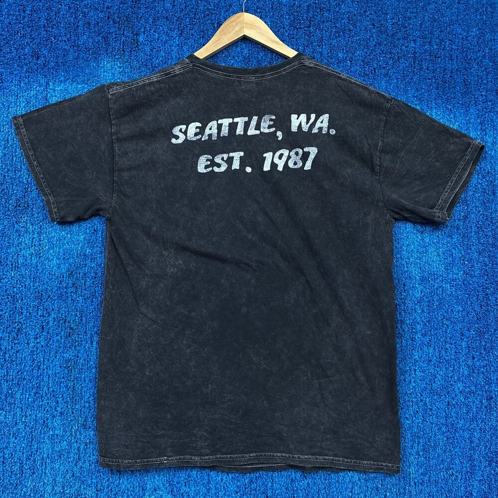 Alice In Chains Dirt Seattle WA Est 1987 Grunge Band Tee L - Picture 3 of 4